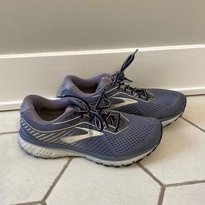 Brooks Women’s ghost 12